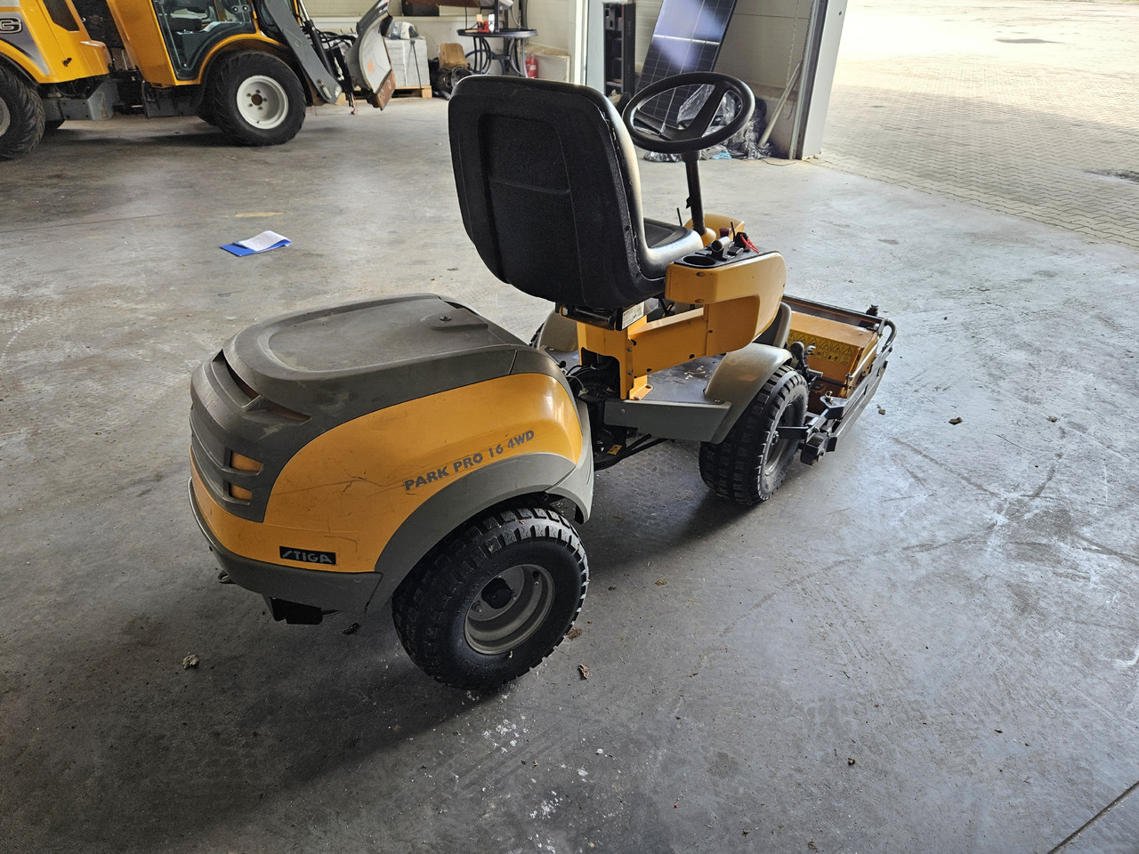 Stiga Park Pro 16 4WD - Garden mower: picture 4 Stiga Park Pro 16 4WD - Garden mower: picture 4