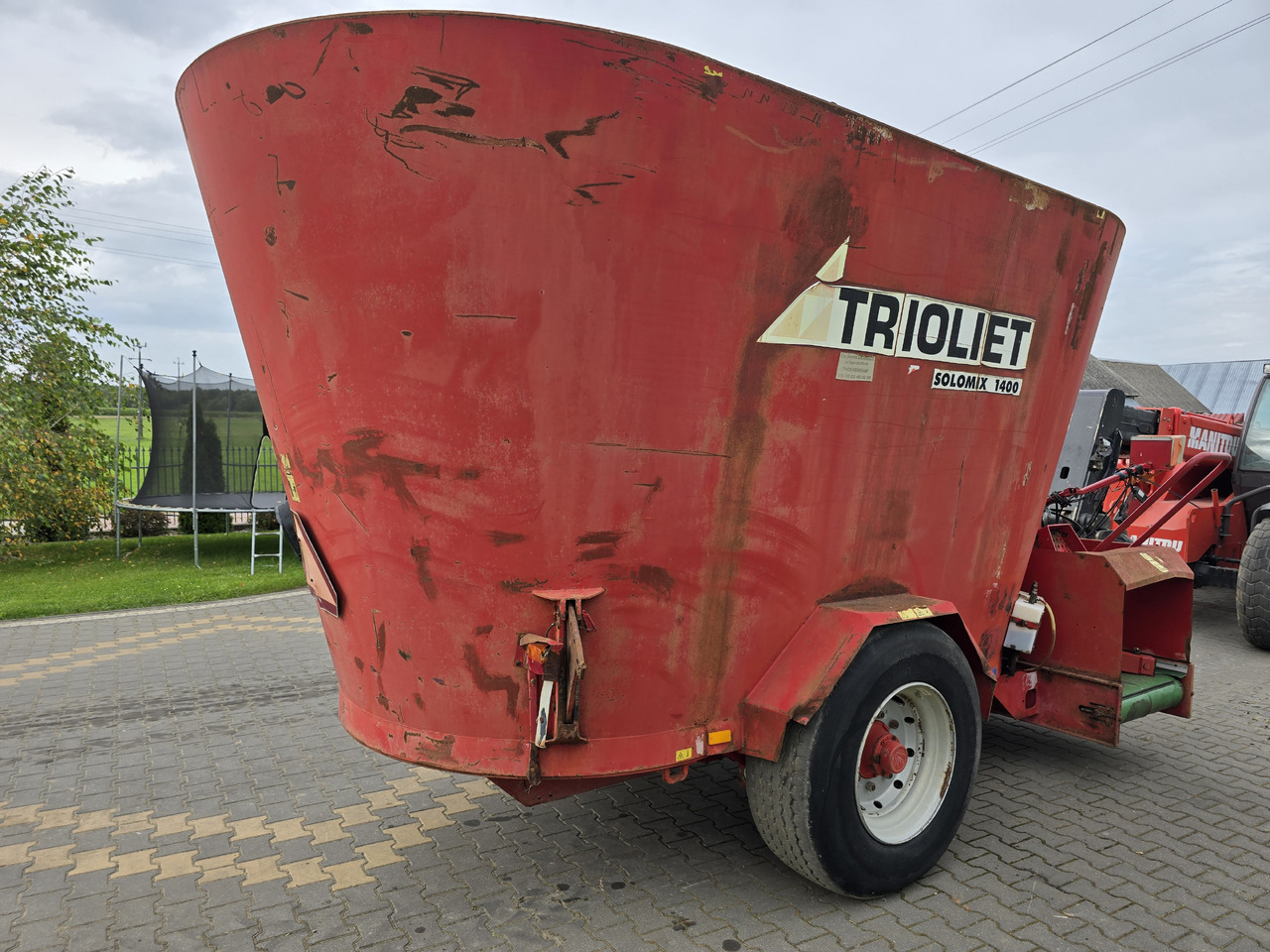 TRIOLIET SOLOMIX 1400 (SM-14 VL-2) - Forage mixer wagon: picture 5 TRIOLIET SOLOMIX 1400 (SM-14 VL-2) - Forage mixer wagon: picture 5