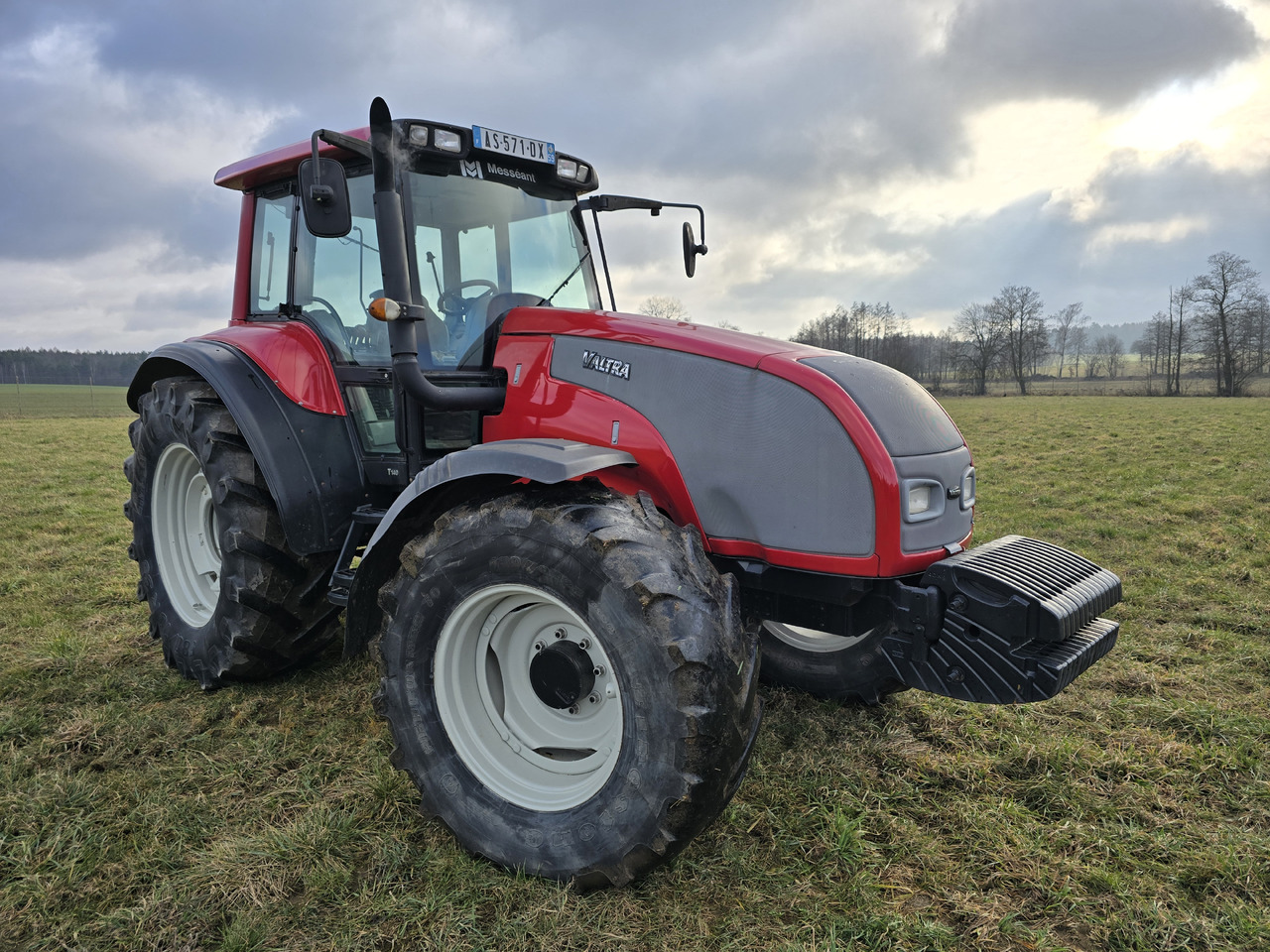 VALTRA T140 - Farm tractor: picture 2 VALTRA T140 - Farm tractor: picture 2