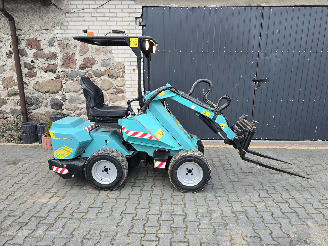 VANO DIESEL 120 DS - Skid steer loader: picture 1 VANO DIESEL 120 DS - Skid steer loader: picture 1