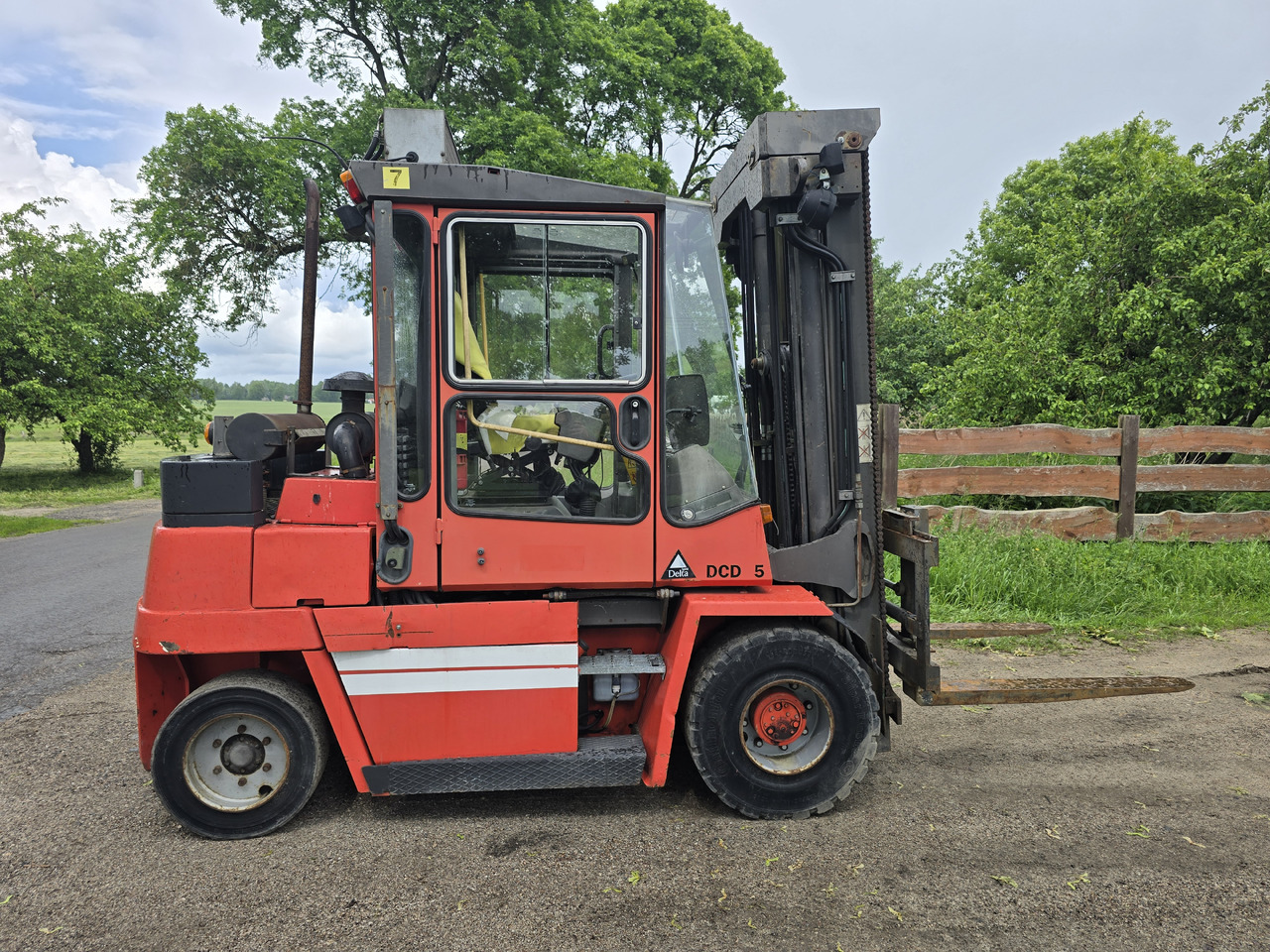 Kalmar DCD 55-6 Triplex - Diesel forklift: picture 1 Kalmar DCD 55-6 Triplex - Diesel forklift: picture 1