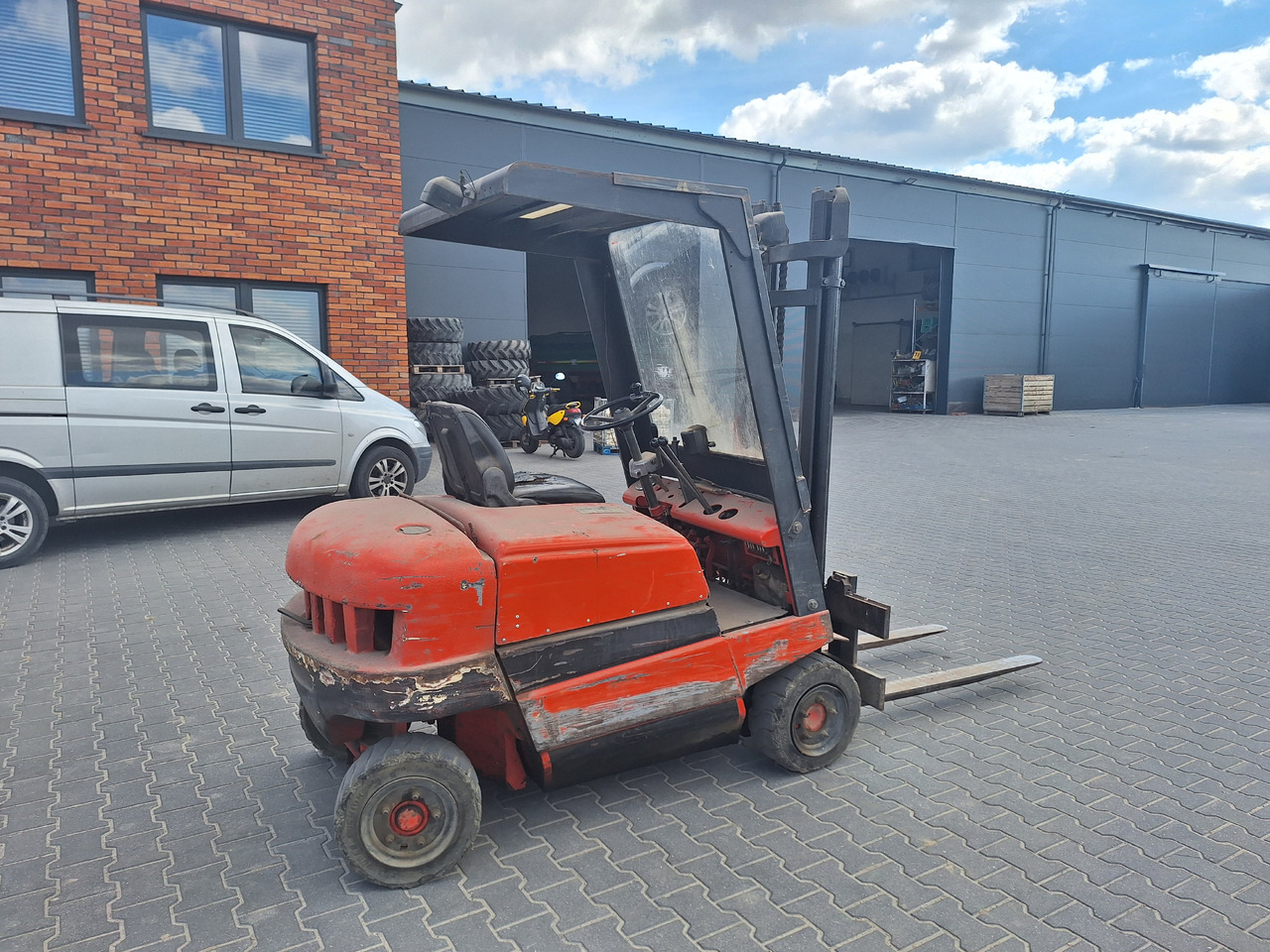 Linde H15TF - Diesel forklift: picture 4 Linde H15TF - Diesel forklift: picture 4