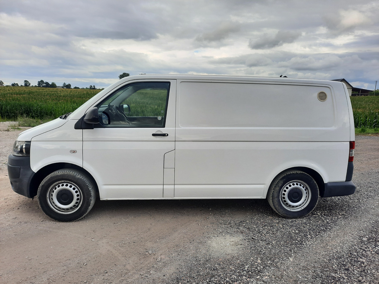Volkswagen Transporter - Car: picture 3 Volkswagen Transporter - Car: picture 3