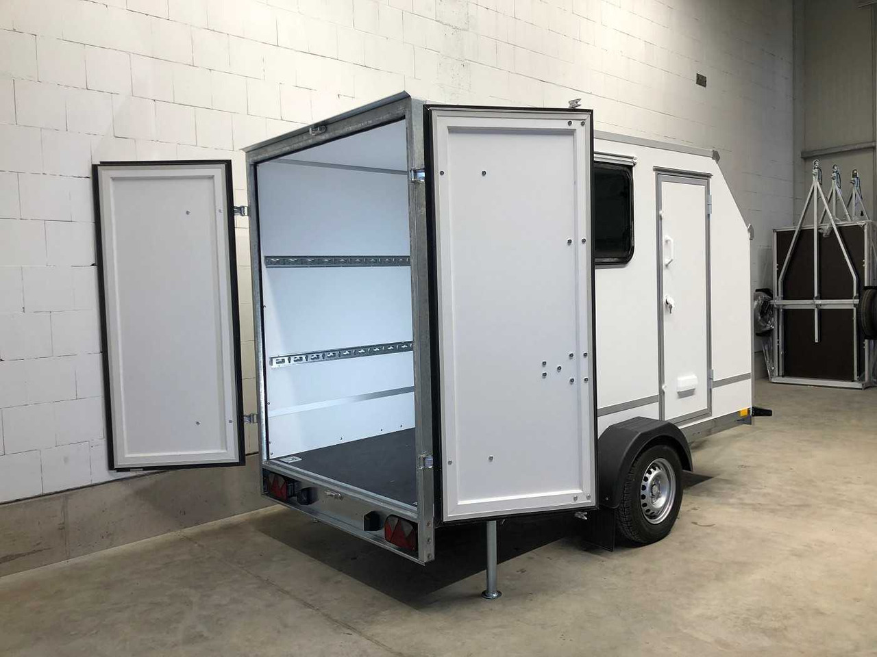 BLYSS F1330HD Seitentür,Fenster,Aero Kofferanhänger - Closed box trailer: picture 5 BLYSS F1330HD Seitentür,Fenster,Aero Kofferanhänger - Closed box trailer: picture 5