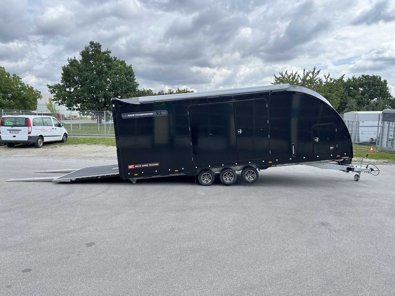 Autotransporter trailer BRIAN_JAMES Race Transporter 7 Autotransporter geschlossen: picture 15