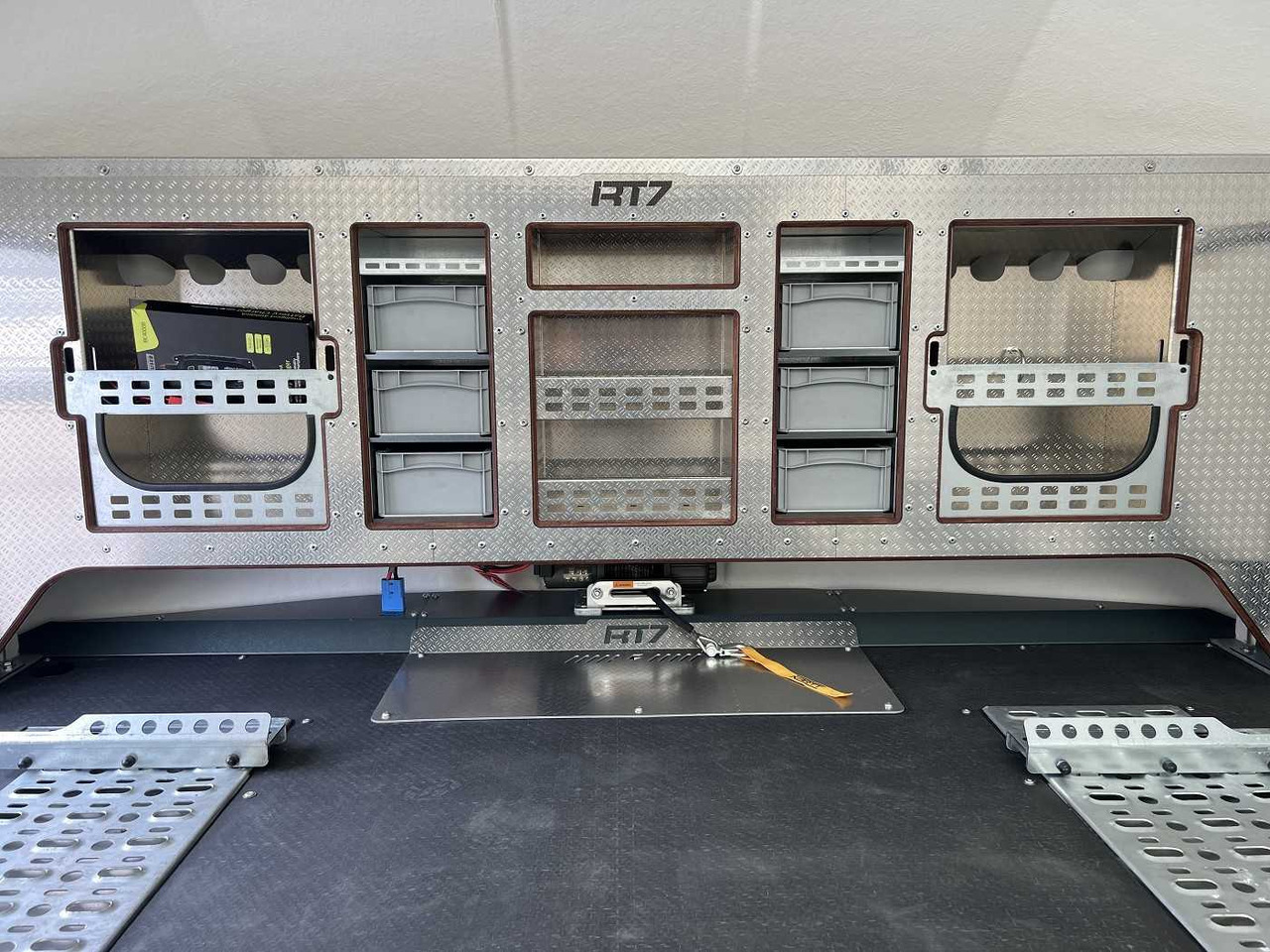 Autotransporter trailer BRIAN_JAMES Race Transporter 7 Autotransporter geschlossen: picture 21