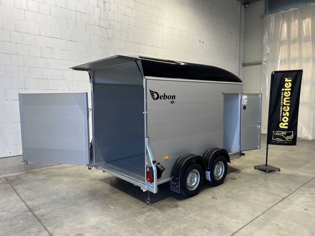 Leasing of CHEVAL LIBERTE DEBON C500 Roadster Kofferanhänger CHEVAL LIBERTE DEBON C500 Roadster Kofferanhänger: picture 16 Leasing of CHEVAL LIBERTE DEBON C500 Roadster Kofferanhänger CHEVAL LIBERTE DEBON C500 Roadster Kofferanhänger: picture 16