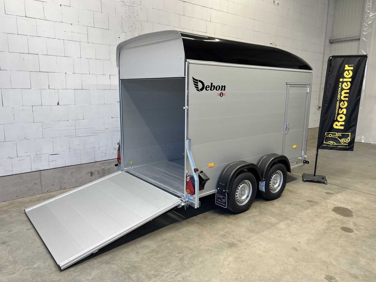 Leasing of CHEVAL LIBERTE DEBON C500 Roadster Kofferanhänger CHEVAL LIBERTE DEBON C500 Roadster Kofferanhänger: picture 7 Leasing of CHEVAL LIBERTE DEBON C500 Roadster Kofferanhänger CHEVAL LIBERTE DEBON C500 Roadster Kofferanhänger: picture 7