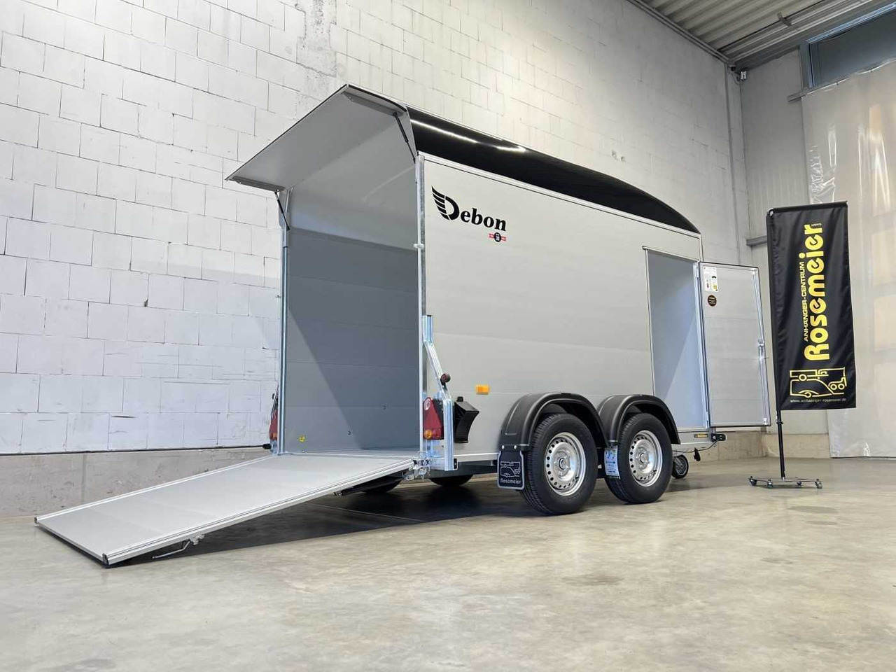 Leasing of CHEVAL LIBERTE DEBON C500 Roadster Kofferanhänger CHEVAL LIBERTE DEBON C500 Roadster Kofferanhänger: picture 9 Leasing of CHEVAL LIBERTE DEBON C500 Roadster Kofferanhänger CHEVAL LIBERTE DEBON C500 Roadster Kofferanhänger: picture 9