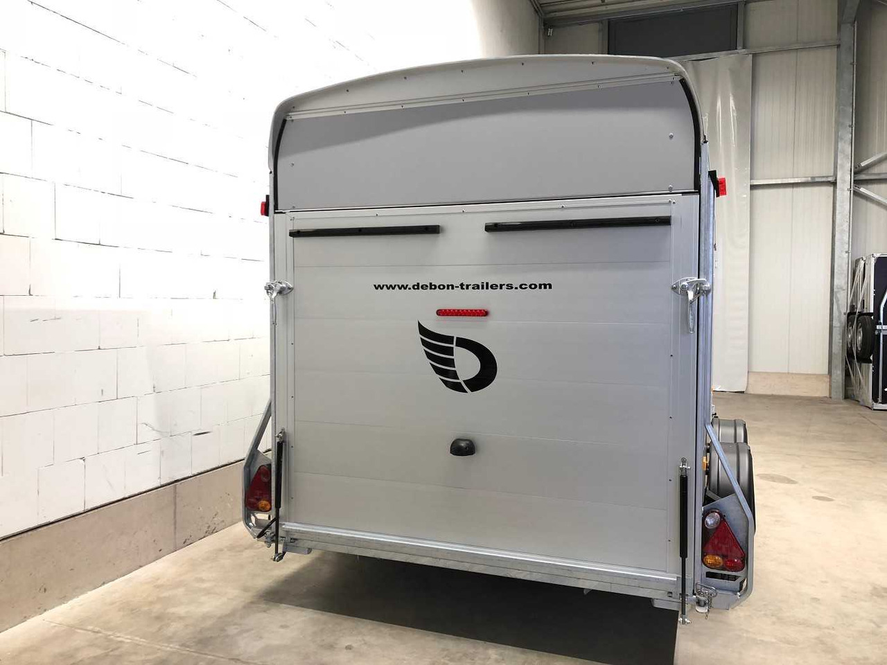 New Closed box trailer CHEVAL LIBERTE DEBON C700 Roadster Kofferanhänger: picture 27
