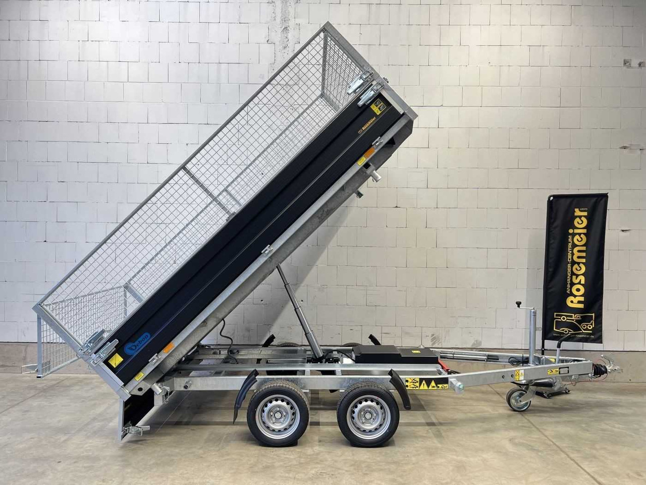 CHEVAL LIBERTE DEBON PW3.3E Black Gitter Dreiseitenkipper - Tipper trailer: picture 1 CHEVAL LIBERTE DEBON PW3.3E Black Gitter Dreiseitenkipper - Tipper trailer: picture 1