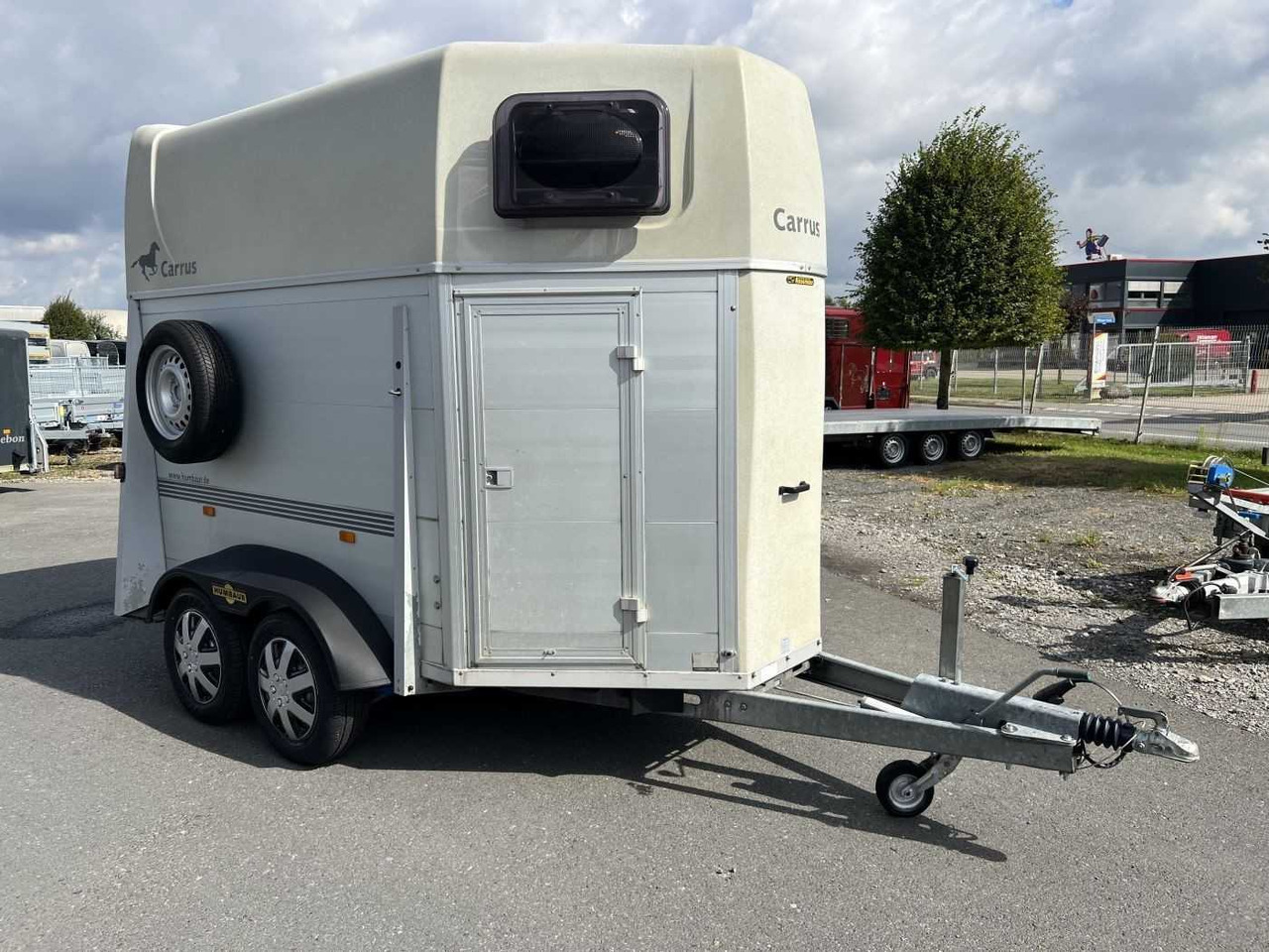 HUMBAUR HP 2000 Pferdeanhänger - Car trailer: picture 2 HUMBAUR HP 2000 Pferdeanhänger - Car trailer: picture 2