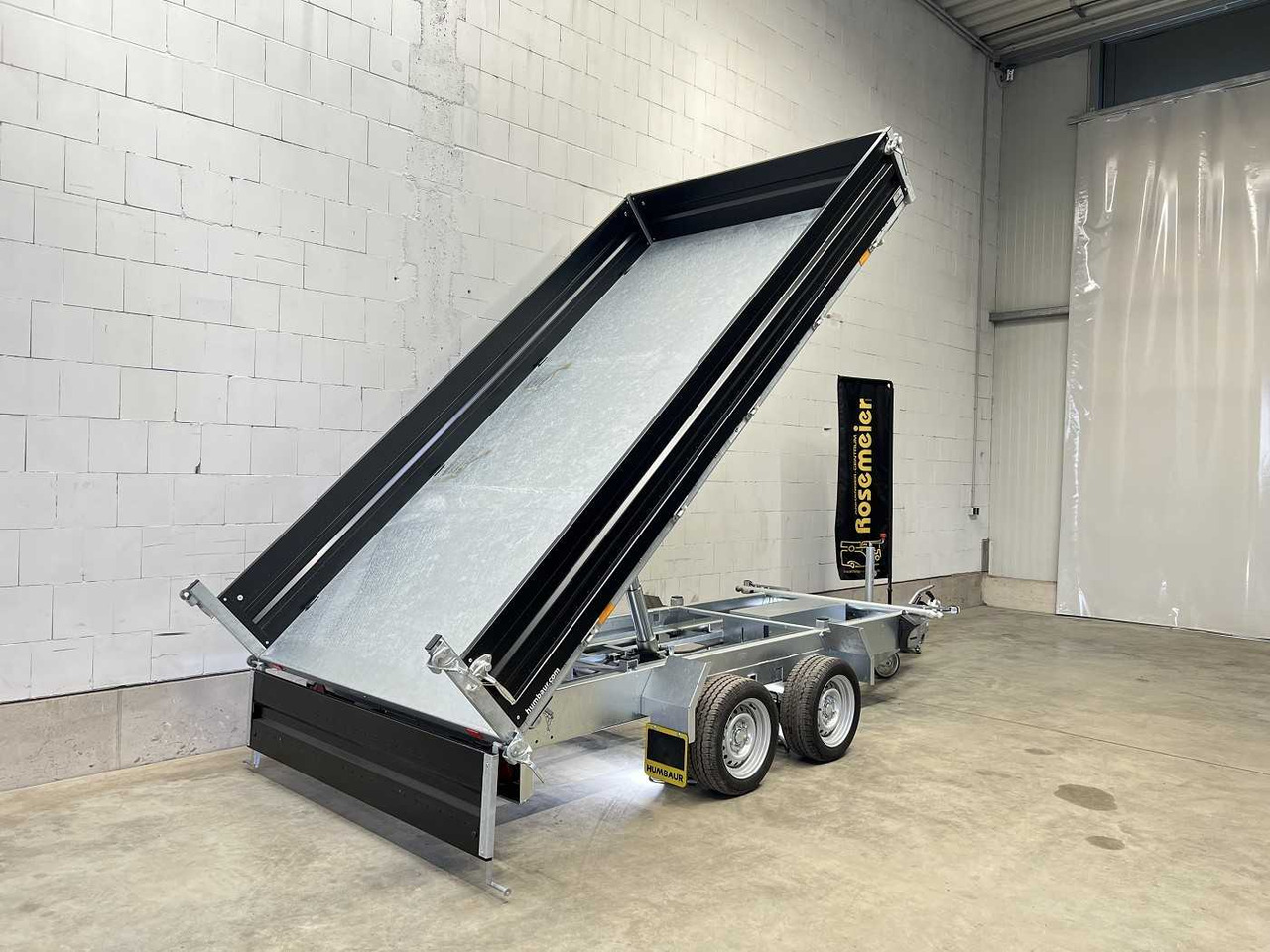 HUMBAUR HTK 3500.37 Stahl Black Dreiseitenkipper - Tipper trailer: picture 2 HUMBAUR HTK 3500.37 Stahl Black Dreiseitenkipper - Tipper trailer: picture 2
