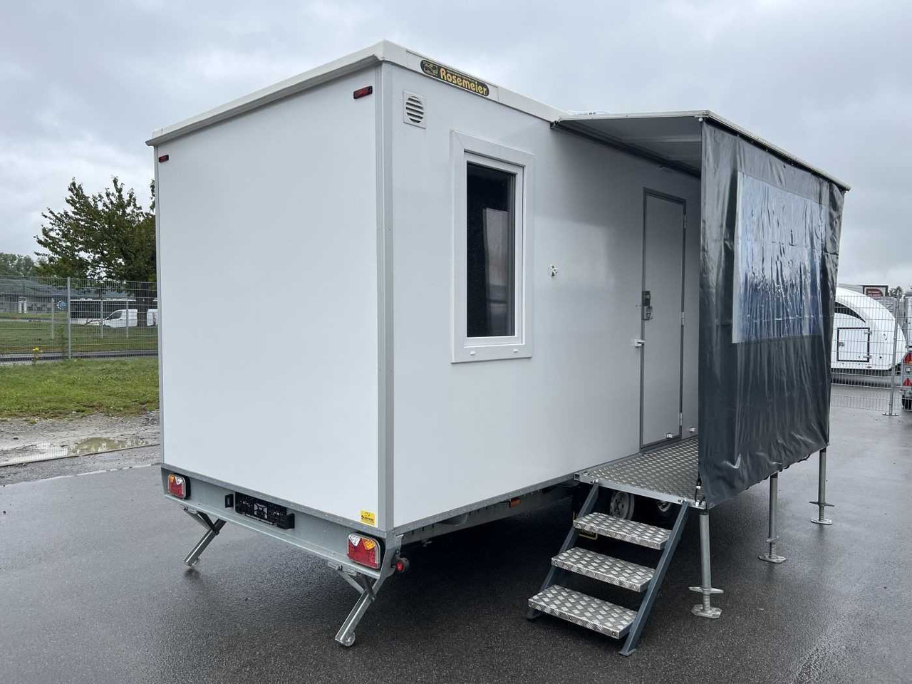 Mannschaftswagen 570 Individua Mannschaftswagen - Construction container, Trailer: picture 3 Mannschaftswagen 570 Individua Mannschaftswagen - Construction container, Trailer: picture 3