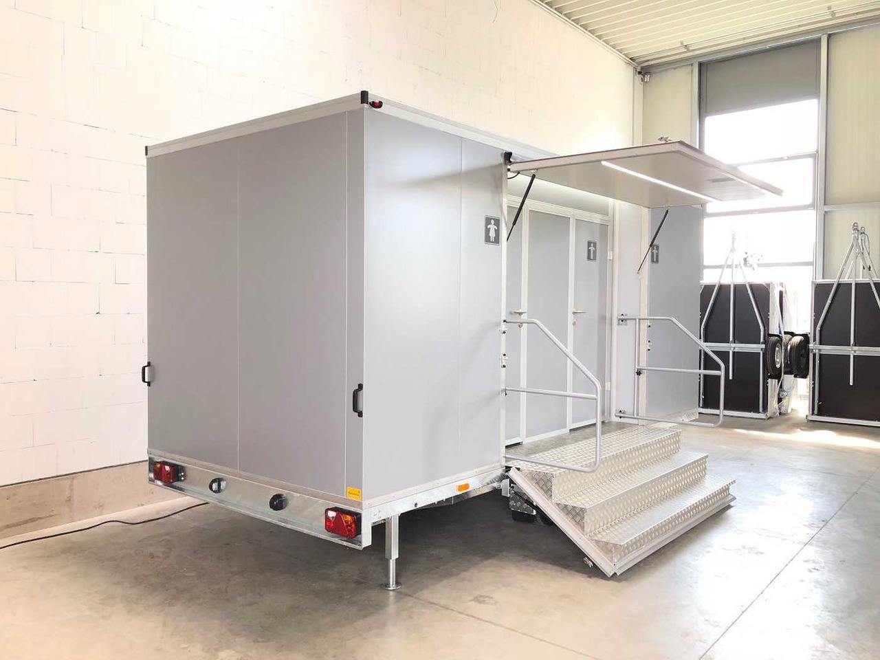 ROSEMEIER VE 3 Damen, 1 Herren, 4 Urinale Toilettenanhänger - Construction container, Trailer: picture 4 ROSEMEIER VE 3 Damen, 1 Herren, 4 Urinale Toilettenanhänger - Construction container, Trailer: picture 4