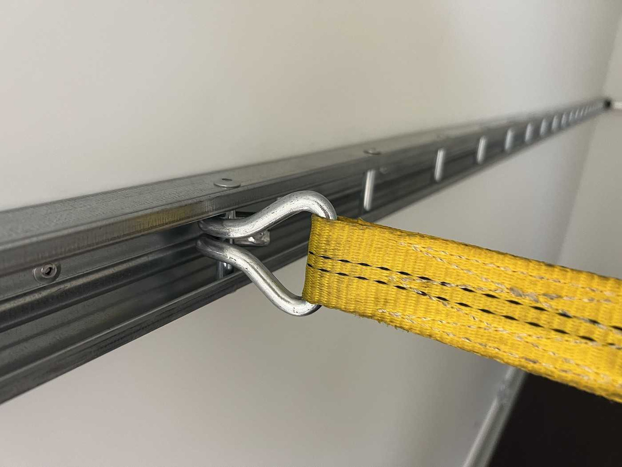 New Closed box trailer UNSINN UKU 361719-26-14 Rampe Kofferanhänger: picture 9 New Closed box trailer UNSINN UKU 361719-26-14 Rampe Kofferanhänger: picture 9