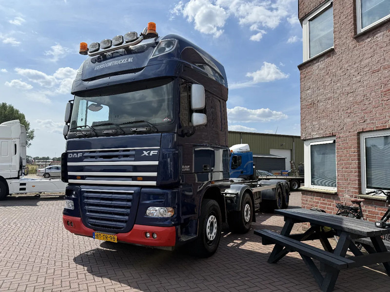 DAF XF 105 XF105-510 8X4 CHASSIS-RETARDER-HOLLAND TRUCK - Cab chassis truck: picture 2 DAF XF 105 XF105-510 8X4 CHASSIS-RETARDER-HOLLAND TRUCK - Cab chassis truck: picture 2