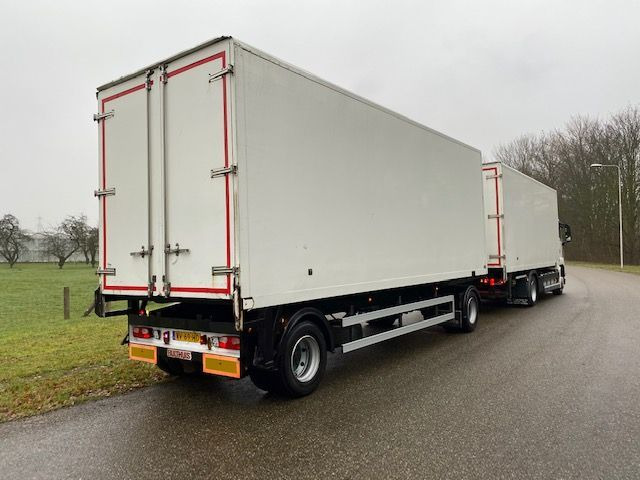 MAN TGS 18.320 TGS 18.320 BAKWAGEN MET LAADKLEP COMPLEET MET 2-ASSIGE AANHANGWAGEN - Box truck: picture 3 MAN TGS 18.320 TGS 18.320 BAKWAGEN MET LAADKLEP COMPLEET MET 2-ASSIGE AANHANGWAGEN - Box truck: picture 3