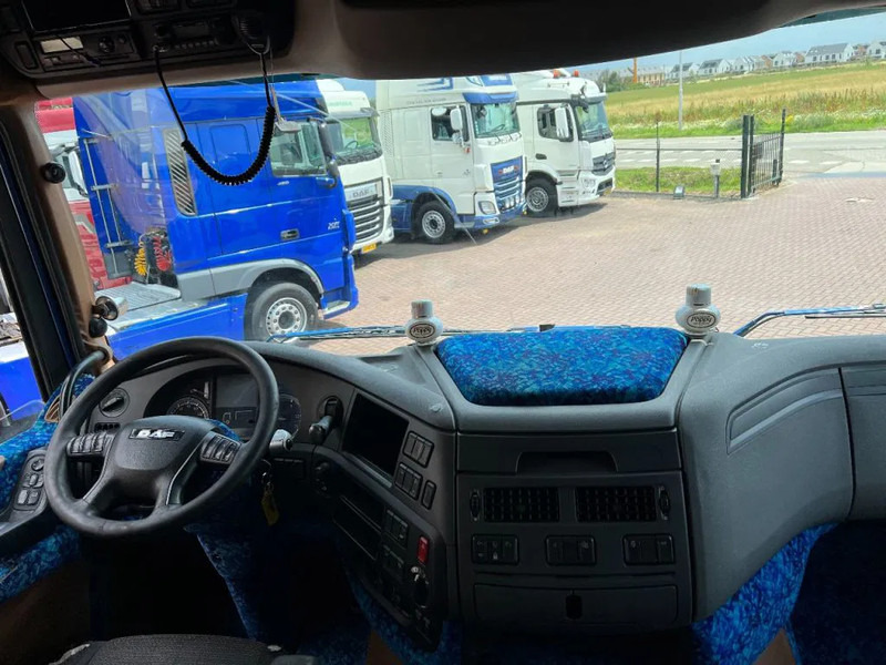 DAF XF 440 SUPER SPACECAB 2 TANKS TOPCONDTION HOLLAND TRUCK EURO6!!! - Tractor unit: picture 5 DAF XF 440 SUPER SPACECAB 2 TANKS TOPCONDTION HOLLAND TRUCK EURO6!!! - Tractor unit: picture 5