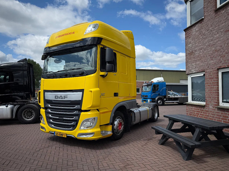 DAF XF 460 XF460 SSC Lowdeck / 2x tank / Night airco - Tractor unit: picture 2 DAF XF 460 XF460 SSC Lowdeck / 2x tank / Night airco - Tractor unit: picture 2