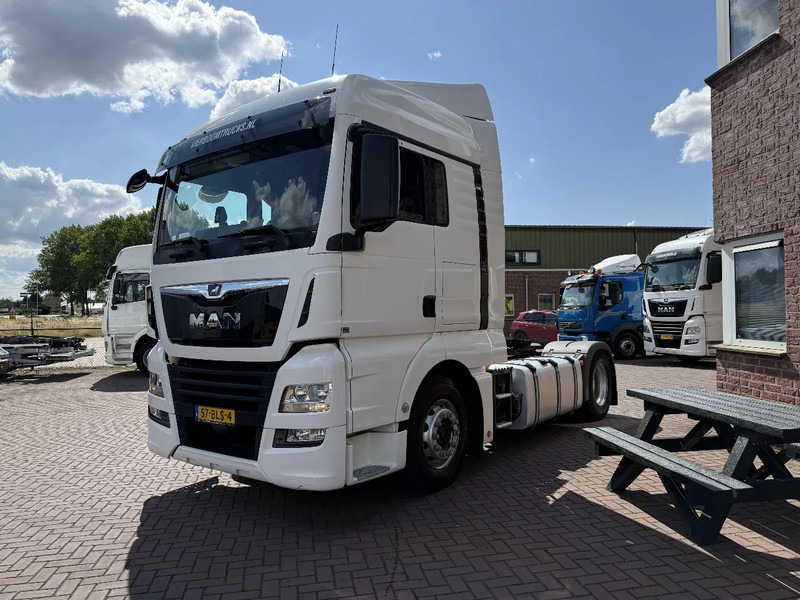 MAN TGX TGX 18.420 4X2 BLS / 2X TANK / 2X BETT / MAN SERVICE / TOP NL TRUCK - Tractor unit: picture 2 MAN TGX TGX 18.420 4X2 BLS / 2X TANK / 2X BETT / MAN SERVICE / TOP NL TRUCK - Tractor unit: picture 2