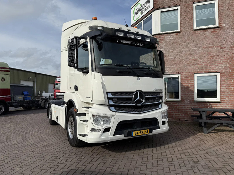 Mercedes-Benz Actros Actros 1846LS 4X2 Streamspace Holland Truck - Tractor unit: picture 1 Mercedes-Benz Actros Actros 1846LS 4X2 Streamspace Holland Truck - Tractor unit: picture 1