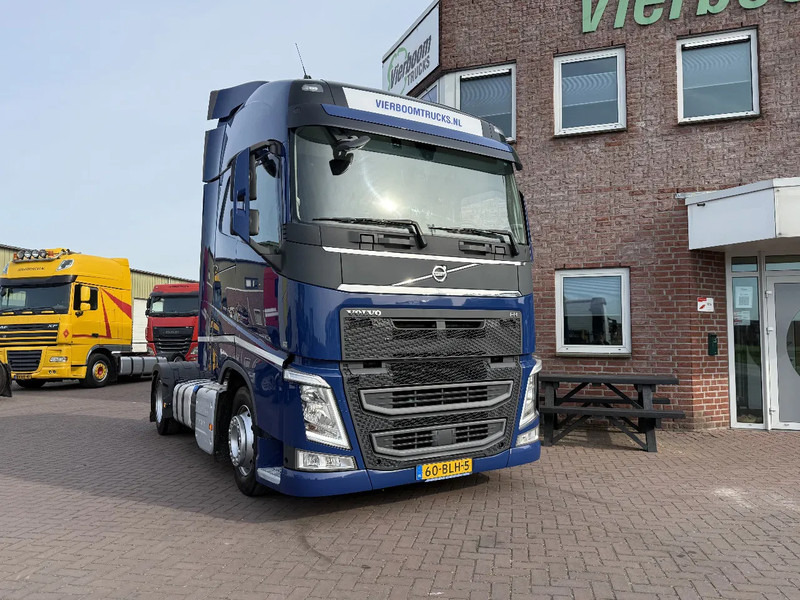 Volvo FH FH420 Globetrotter lowdeck / 2x tank / acc / Volvo Service / Top condition NL Truck - Tractor unit: picture 1 Volvo FH FH420 Globetrotter lowdeck / 2x tank / acc / Volvo Service / Top condition NL Truck - Tractor unit: picture 1