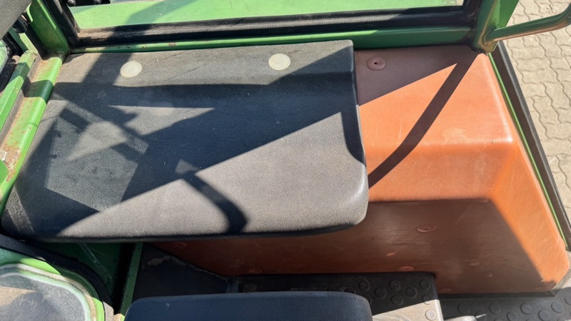 Fendt Farmer 308 LS - Farm tractor: picture 2 Fendt Farmer 308 LS - Farm tractor: picture 2
