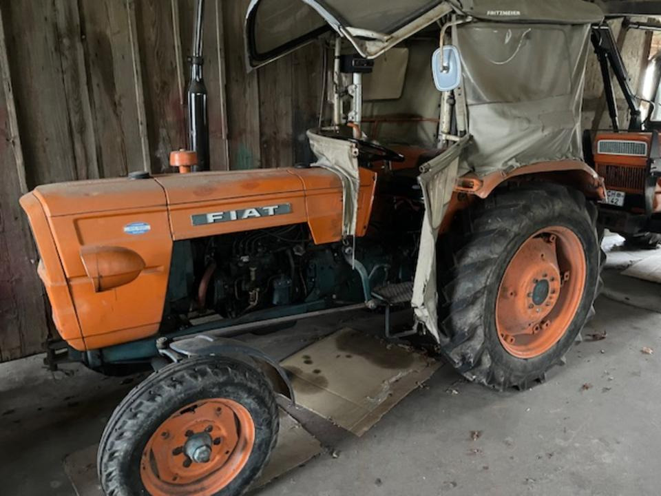 Traktor Fiat 315, 33PS - Farm tractor: picture 2 Traktor Fiat 315, 33PS - Farm tractor: picture 2