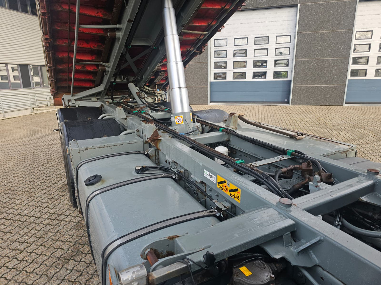 Container transporter/ Swap body truck Iveco Stralis 560 6x4: picture 8 Container transporter/ Swap body truck Iveco Stralis 560 6x4: picture 8