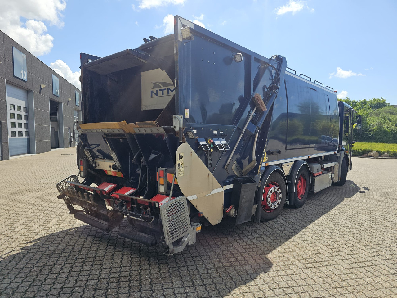 Mercedes Econic 2630 Gas-CNG - Garbage truck: picture 4 Mercedes Econic 2630 Gas-CNG - Garbage truck: picture 4
