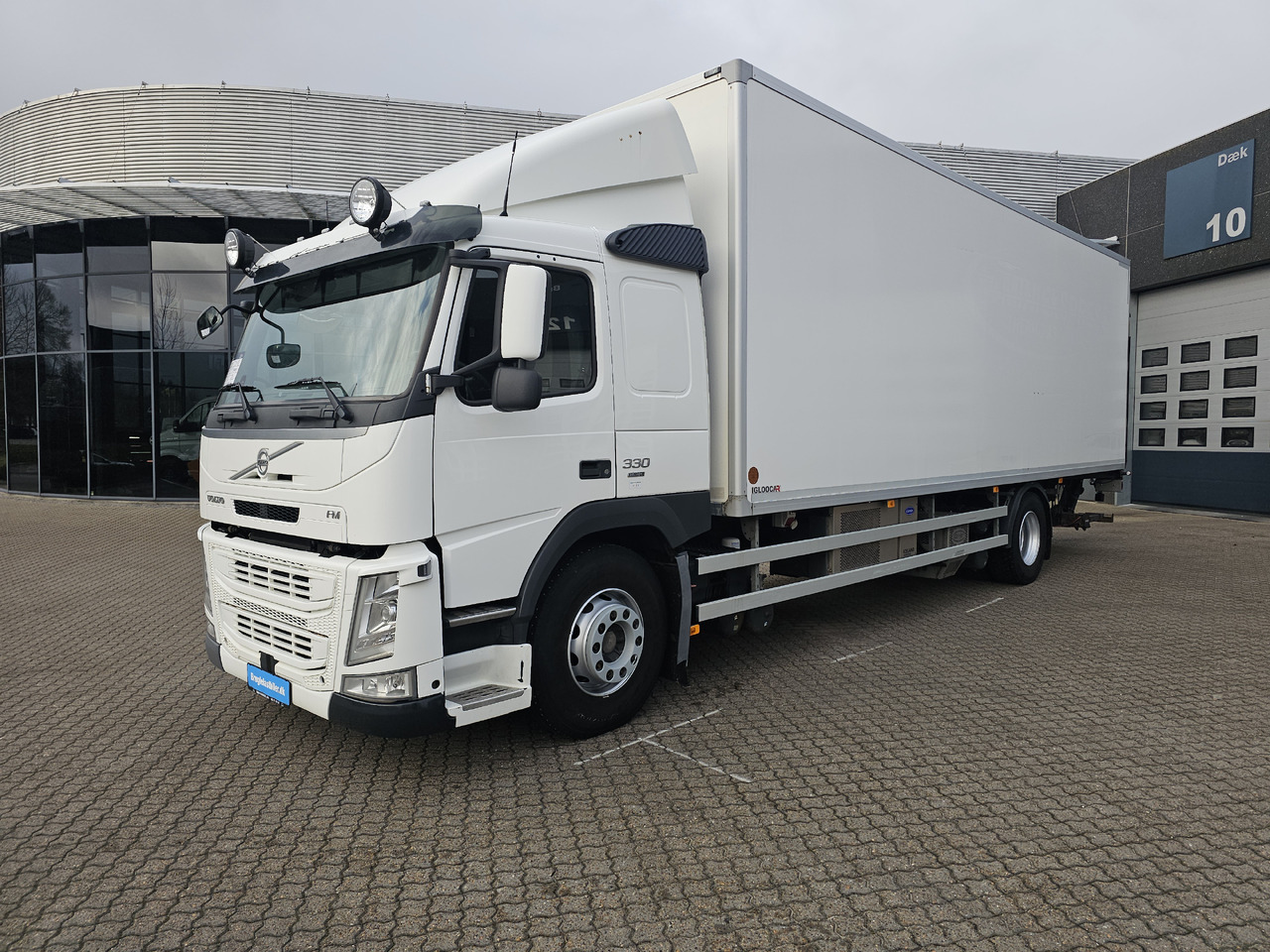 Volvo FM330 - Refrigerator truck: picture 1 Volvo FM330 - Refrigerator truck: picture 1