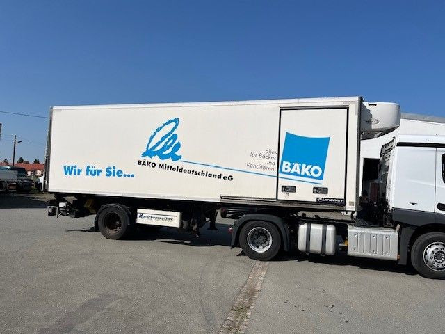 Kotschenreuther SKK 121 Kühlauflieger mit Trennwand Multitemp - Refrigerator semi-trailer: picture 1 Kotschenreuther SKK 121 Kühlauflieger mit Trennwand Multitemp - Refrigerator semi-trailer: picture 1