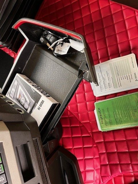 Hook lift truck Volvo FH 460 Globetrotter Meiller Abrollkipper: picture 22 Hook lift truck Volvo FH 460 Globetrotter Meiller Abrollkipper: picture 22