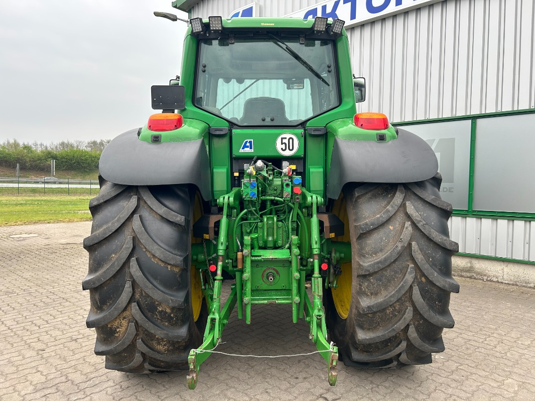 John Deere 6830 PREMIUM - Farm tractor: picture 2 John Deere 6830 PREMIUM - Farm tractor: picture 2