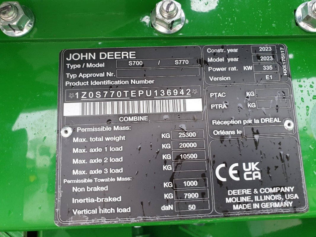 John Deere S770 - Combine harvester: picture 2 John Deere S770 - Combine harvester: picture 2