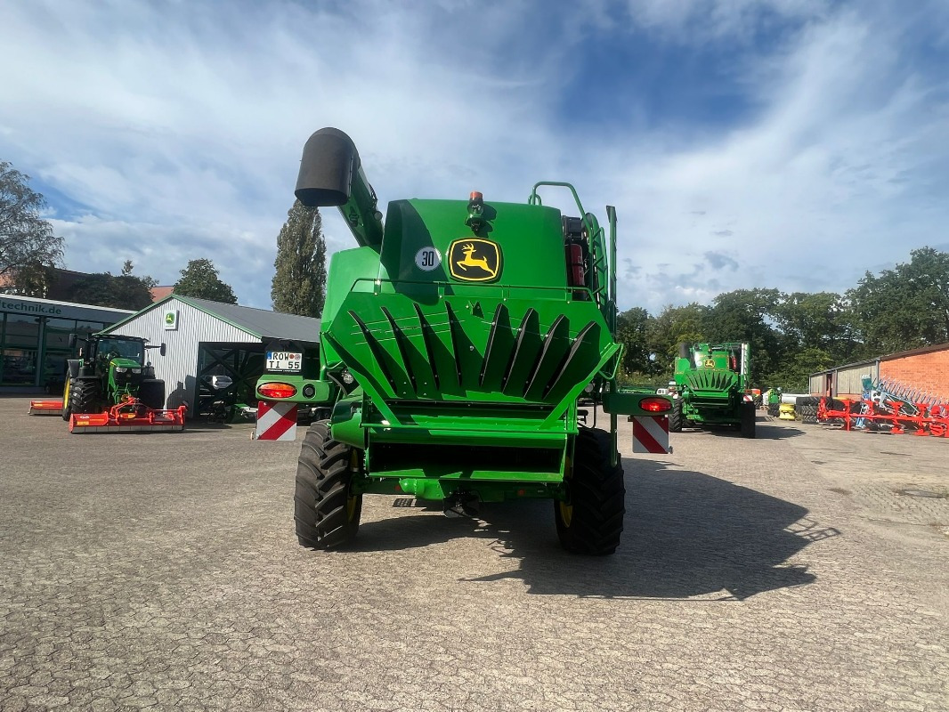 John Deere T560 - Combine harvester: picture 5 John Deere T560 - Combine harvester: picture 5