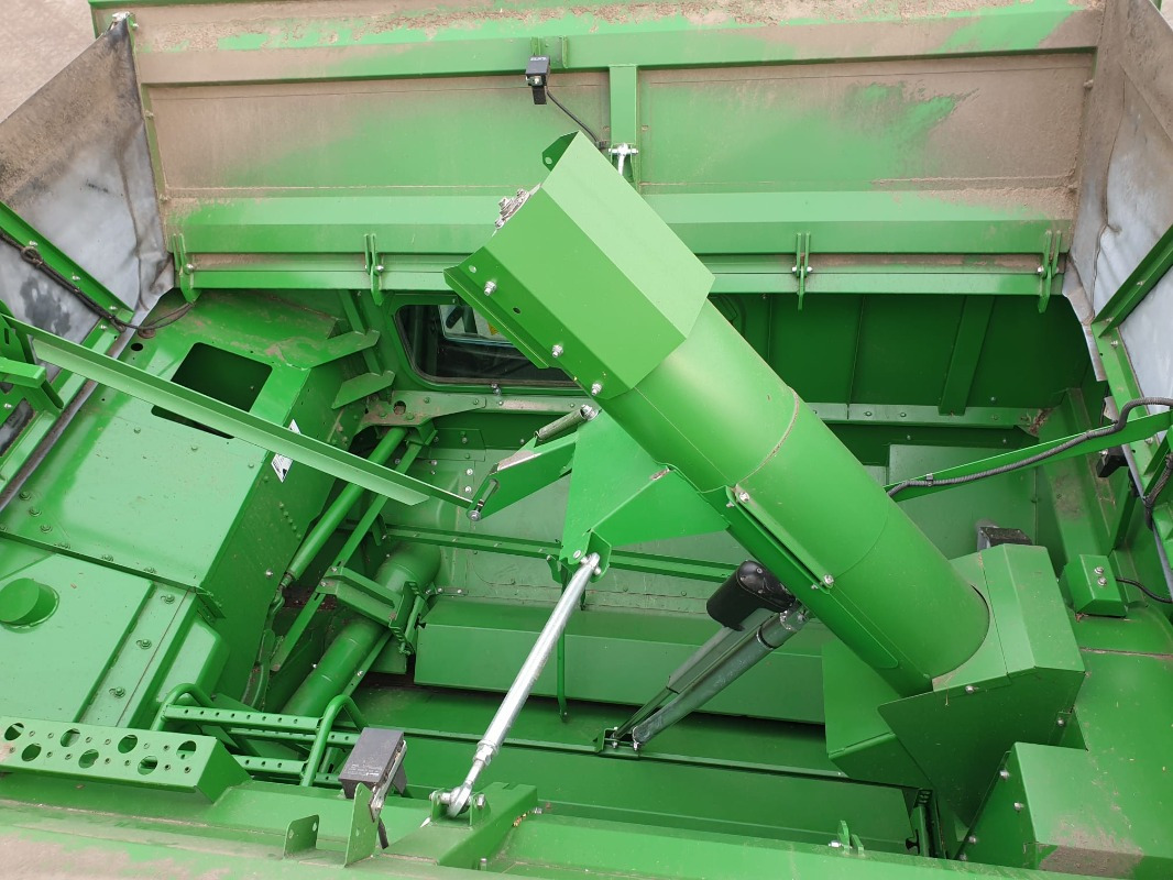 John Deere T670 - Combine harvester: picture 4 John Deere T670 - Combine harvester: picture 4