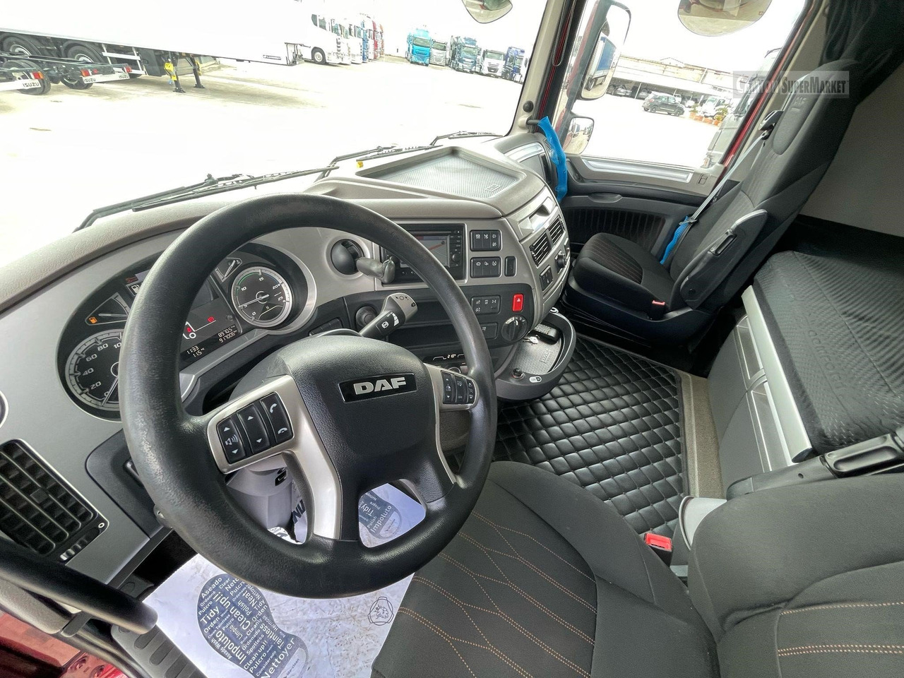 DAF XF530 - Curtainsider truck: picture 4 DAF XF530 - Curtainsider truck: picture 4
