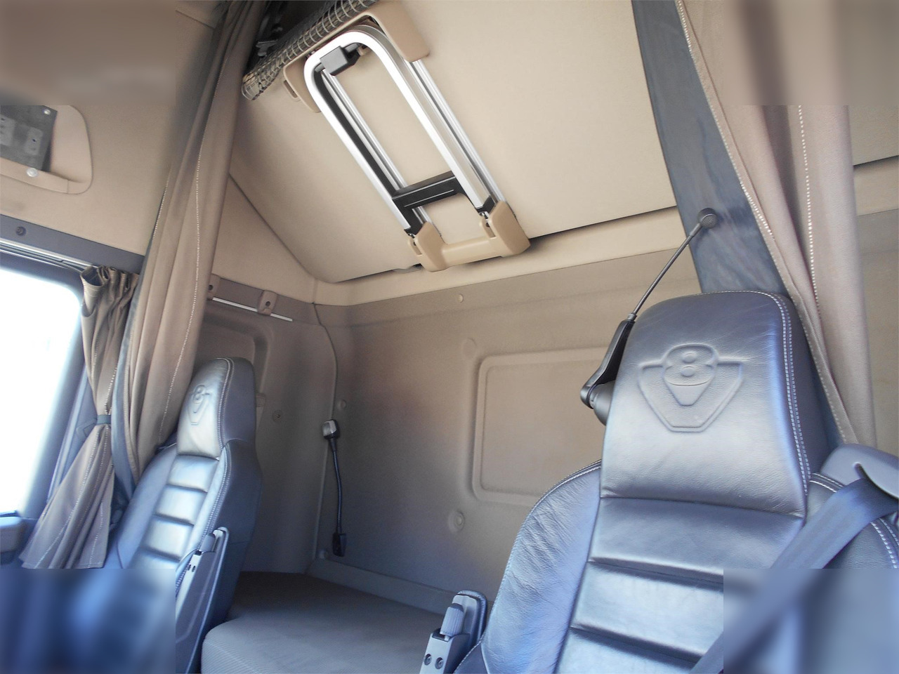 SCANIA R580 - Tractor unit: picture 5 SCANIA R580 - Tractor unit: picture 5