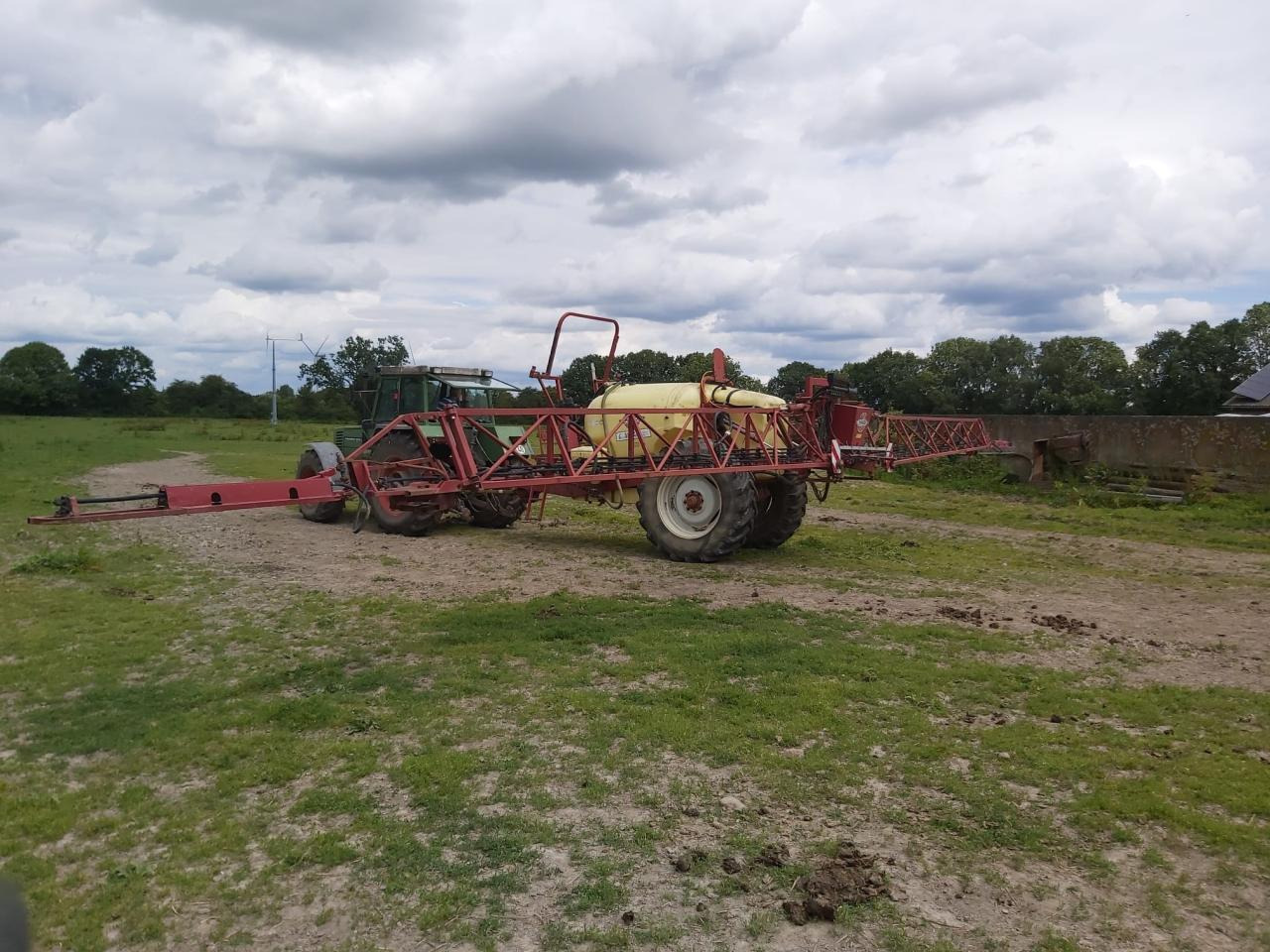 Hardi Commander 4200 - Trailed sprayer: picture 2 Hardi Commander 4200 - Trailed sprayer: picture 2