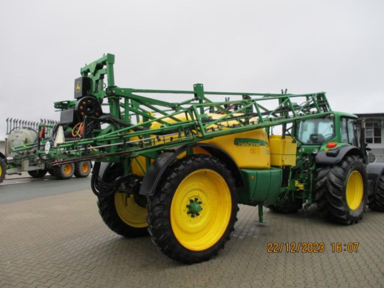 John Deere 740 - Trailed sprayer: picture 5 John Deere 740 - Trailed sprayer: picture 5