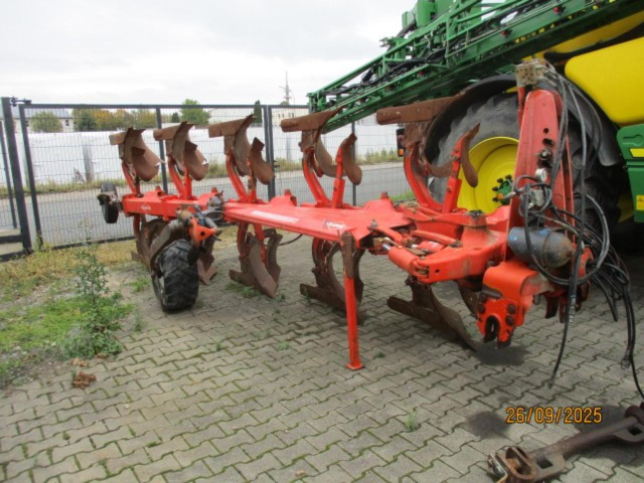 Kuhn Varimaster 152 NSH - Plow: picture 2 Kuhn Varimaster 152 NSH - Plow: picture 2