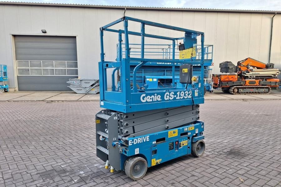 Genie GS1932 E-Drive Several In Stock, 8m Working Height - Scissor lift: picture 2 Genie GS1932 E-Drive Several In Stock, 8m Working Height - Scissor lift: picture 2