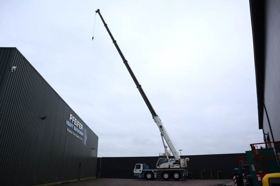 Grove GMK3055 Diesel, 6x6x6, 55t Capacity, 43m Main Boom - All terrain crane: picture 3 Grove GMK3055 Diesel, 6x6x6, 55t Capacity, 43m Main Boom - All terrain crane: picture 3