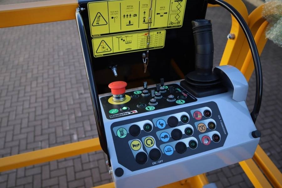 Haulotte Compact 12DX Valid Inspection, *Guarantee! Diesel, - Scissor lift: picture 3 Haulotte Compact 12DX Valid Inspection, *Guarantee! Diesel, - Scissor lift: picture 3