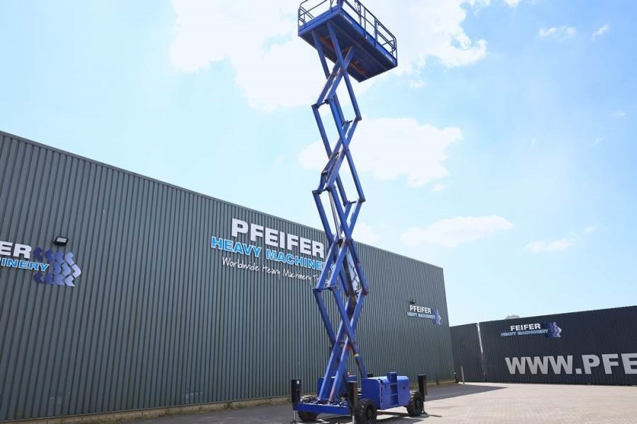 Haulotte H15SX Diesel, 4x4 Drive 15 Working Height, 500kg C - Scissor lift: picture 3 Haulotte H15SX Diesel, 4x4 Drive 15 Working Height, 500kg C - Scissor lift: picture 3