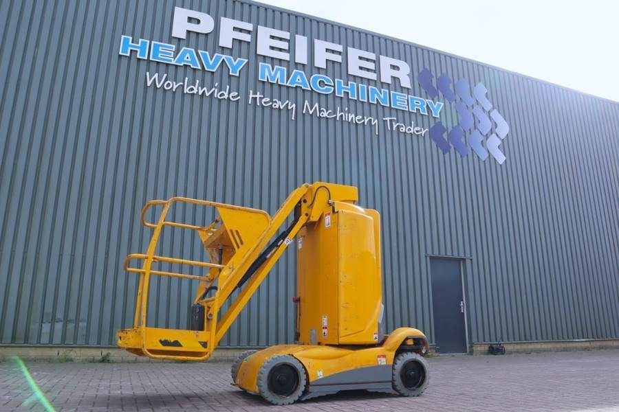 Haulotte STAR 10 Electric, 10m Working Height, 3m Reach, 20 - Scissor lift: picture 1 Haulotte STAR 10 Electric, 10m Working Height, 3m Reach, 20 - Scissor lift: picture 1