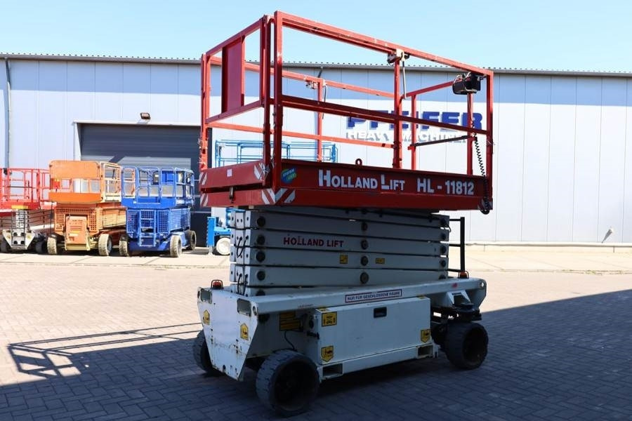 Holland Lift Ecostar HL-11812 Electric, 14m Working Height, 300 - Scissor lift: picture 2 Holland Lift Ecostar HL-11812 Electric, 14m Working Height, 300 - Scissor lift: picture 2