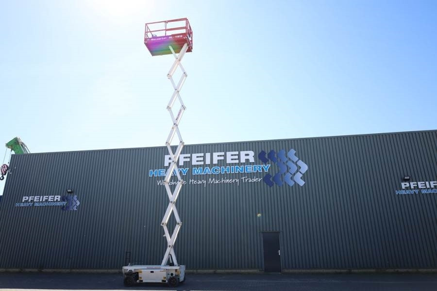 Holland Lift Ecostar HL-11812 Electric, 14m Working Height, 300 - Scissor lift: picture 3 Holland Lift Ecostar HL-11812 Electric, 14m Working Height, 300 - Scissor lift: picture 3